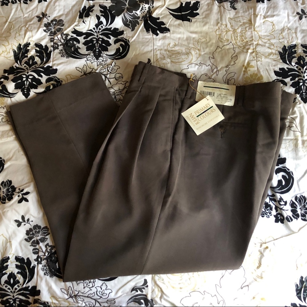 Men’s Textured, Pleated Pants